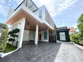 For sale 4 ベッドルーム villa in Bang Lamung, Chonburi