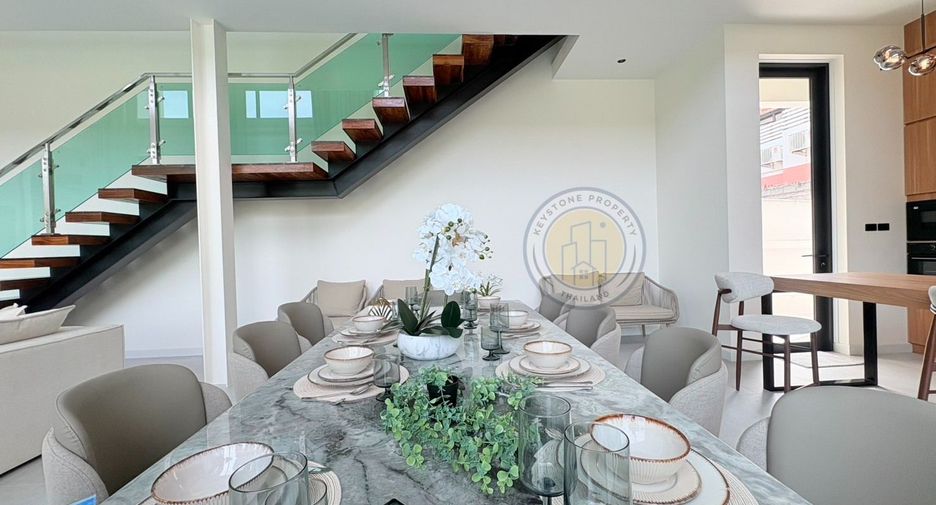 For sale 4 ベッドルーム villa in Jomtien, Pattaya