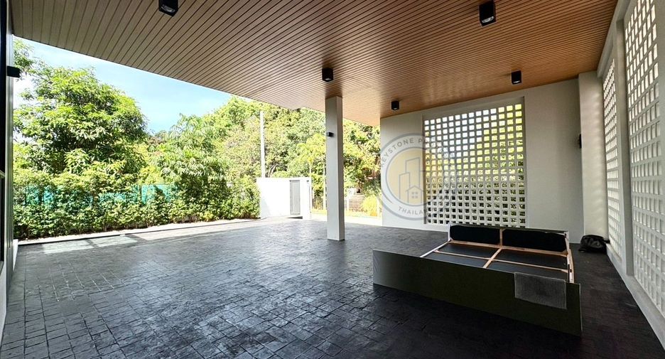 For sale 4 ベッドルーム villa in Jomtien, Pattaya
