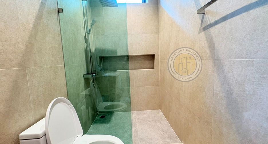 For sale 4 ベッドルーム villa in Jomtien, Pattaya