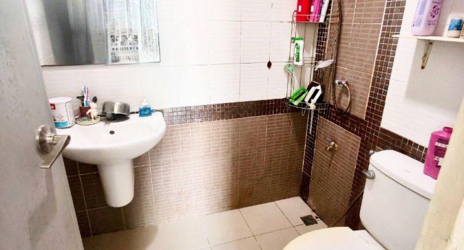 Reihenhaus zum Kauf mit 3 Zimmer in Mueang Chon Buri, Chonburi