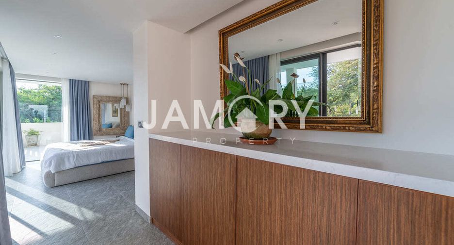 For rent 4 bedrooms house in East Pattaya, Pattaya