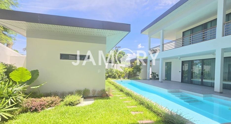 For rent 4 bedrooms house in East Pattaya, Pattaya