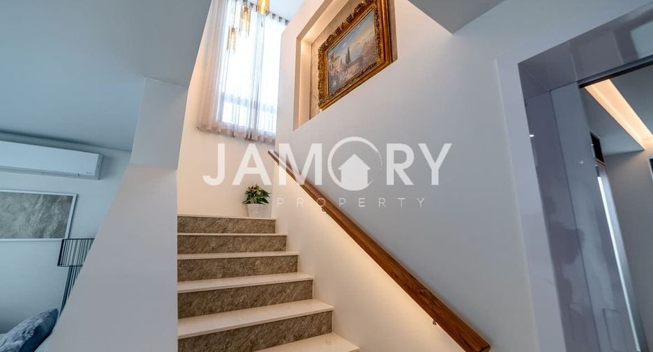 For rent 4 bedrooms house in East Pattaya, Pattaya