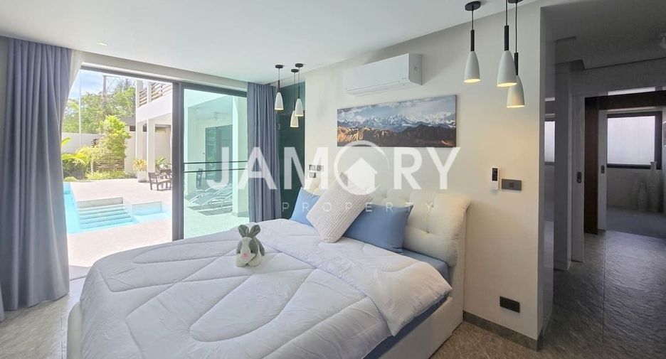 For rent 4 bedrooms house in East Pattaya, Pattaya