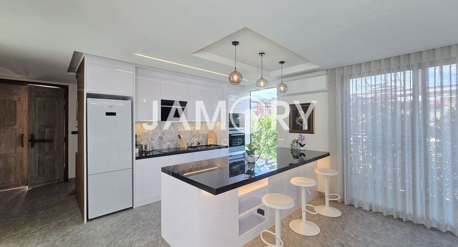 For rent 4 bedrooms house in East Pattaya, Pattaya