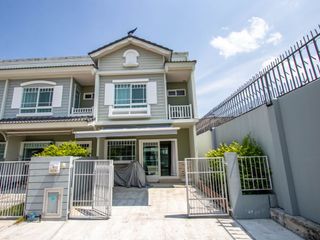 出售 2 卧室 联排别墅 在 San Sai, Chiang Mai
