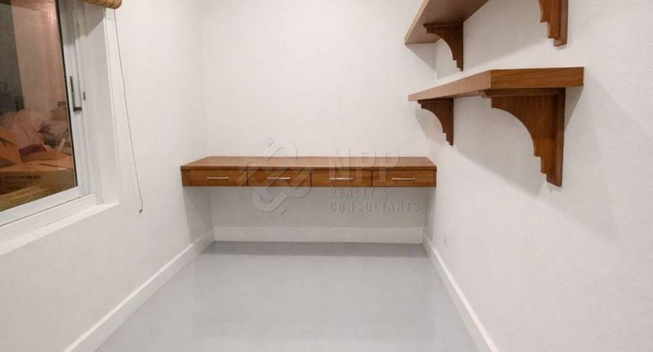 For sale 4 bedrooms house in Hua Hin, Prachuap Khiri Khan