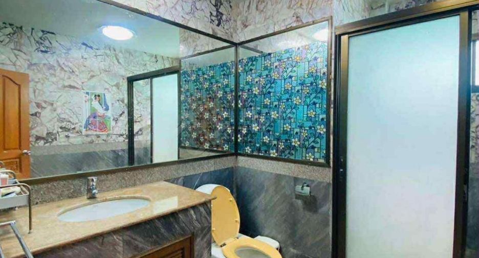 For rent and for sale 4 bedrooms house in Hua Hin, Prachuap Khiri Khan