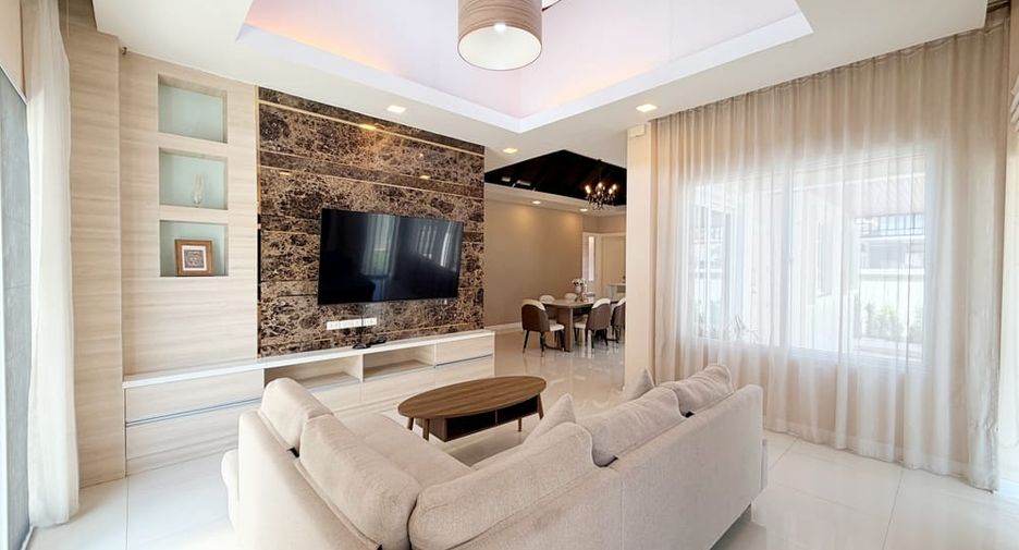 For rent 3 bedrooms house in East Pattaya, Pattaya