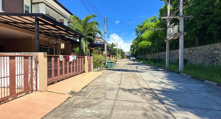 For rent 3 bedrooms house in East Pattaya, Pattaya