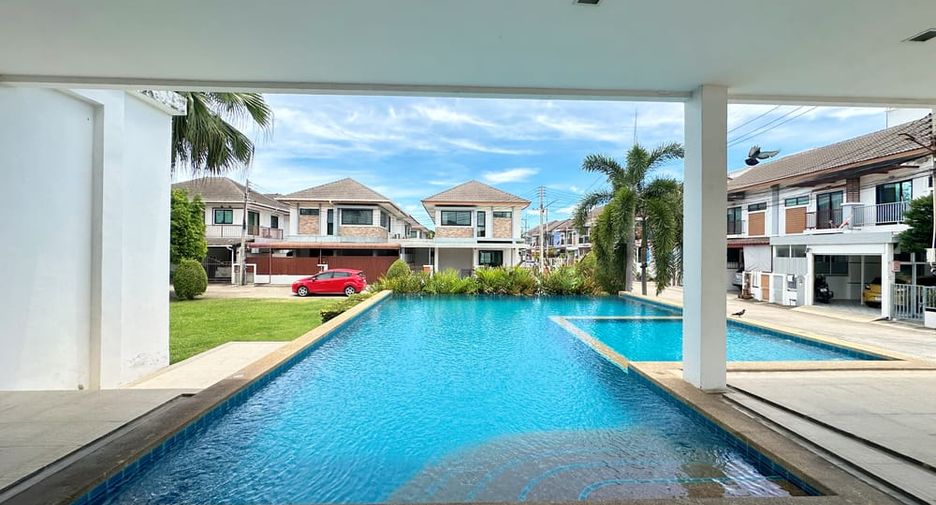 For rent 3 bedrooms house in East Pattaya, Pattaya
