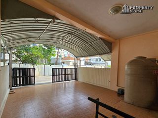 Gewerbefläche zur Miete mit 3 Zimmer in Bang Lamung, Chonburi