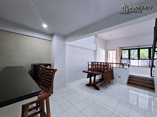Gewerbefläche zur Miete mit 3 Zimmer in Bang Lamung, Chonburi