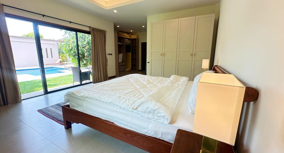 For rent 3 ベッドルーム villa in Huay Yai, Pattaya