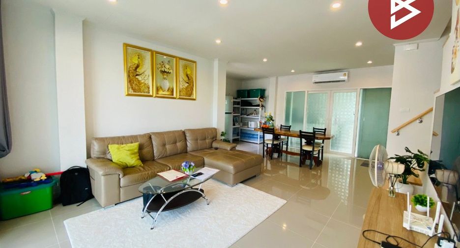 出售 3 卧室 联排别墅 在 Krathum Baen, Samut Sakhon
