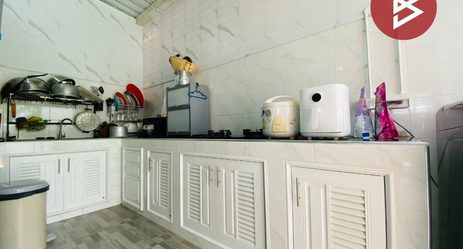 出售 3 卧室 联排别墅 在 Krathum Baen, Samut Sakhon