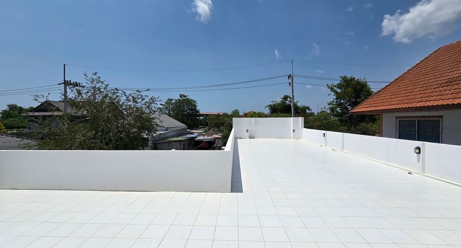 For rent 3 bedrooms villa in East Pattaya, Pattaya