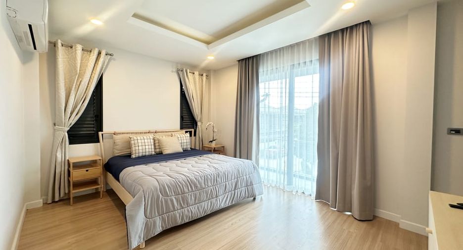 For rent 3 bedrooms villa in East Pattaya, Pattaya