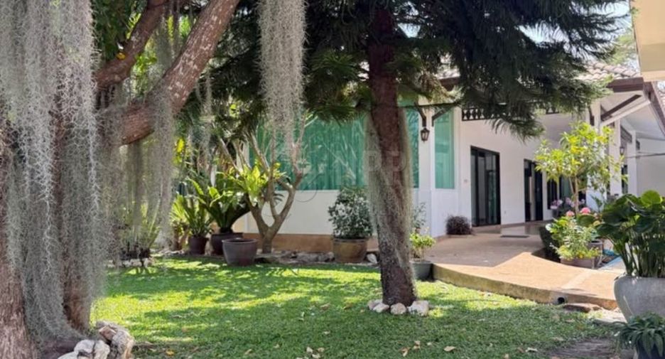 For sale 3 bedrooms house in Hua Hin, Prachuap Khiri Khan