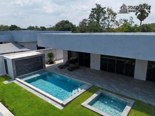 For sale 3 bedrooms villa in Bang Lamung, Chonburi