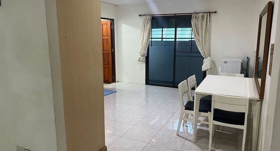 For rent 2 ベッドルーム townhouse in Pratumnak, Pattaya