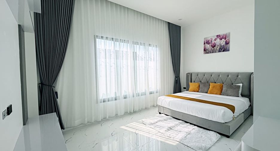 For sale 4 bedrooms villa in East Pattaya, Pattaya