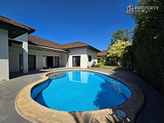 Villa en alquiler de 4 habitaciones en Bang Lamung, Chonburi
