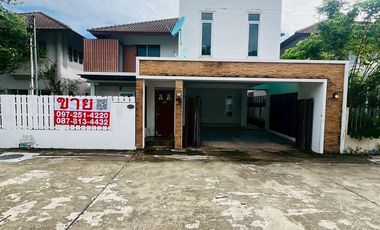 For sale 4 bedrooms house in Mueang Nonthaburi, Nonthaburi
