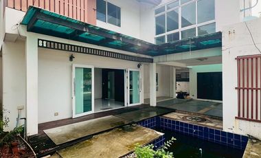 For sale 4 bedrooms house in Mueang Nonthaburi, Nonthaburi