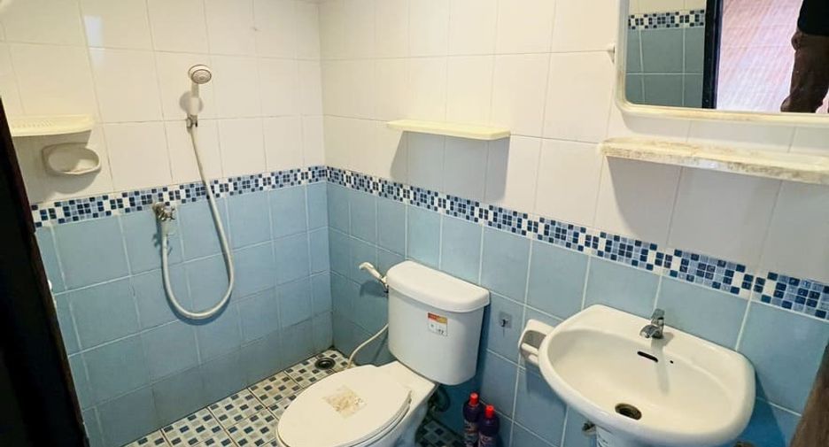 For sale 4 bedrooms house in Mueang Nonthaburi, Nonthaburi
