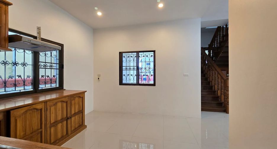 For rent and for sale 3 bedrooms house in South Pattaya, Pattaya
