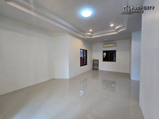 出租 和 出售 3 卧室 独立屋 在 Bang Lamung, Chon Buri