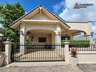 For rent and for sale 3 bedrooms villa in Bang Lamung, Chonburi