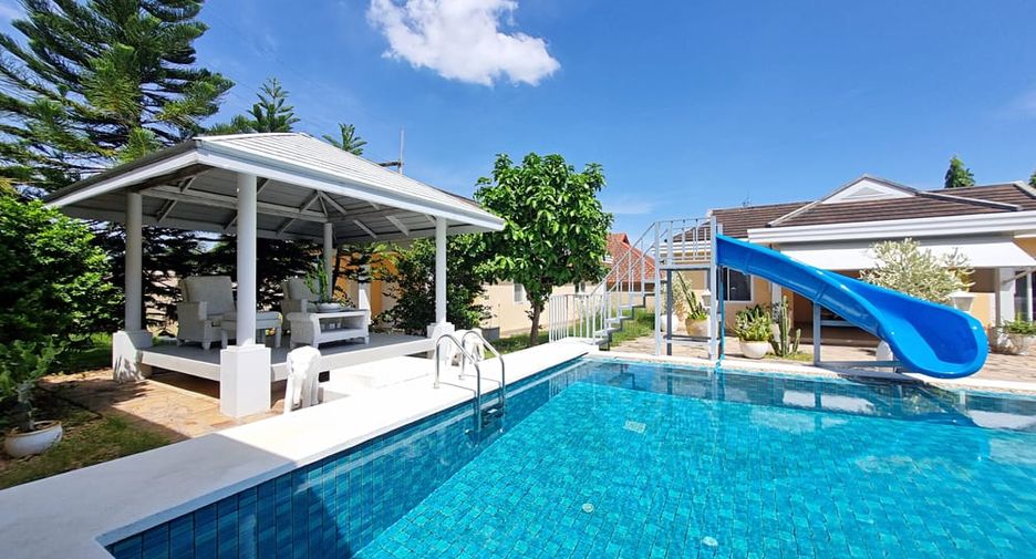 À louer 8 chambres villa à East Pattaya, Pattaya