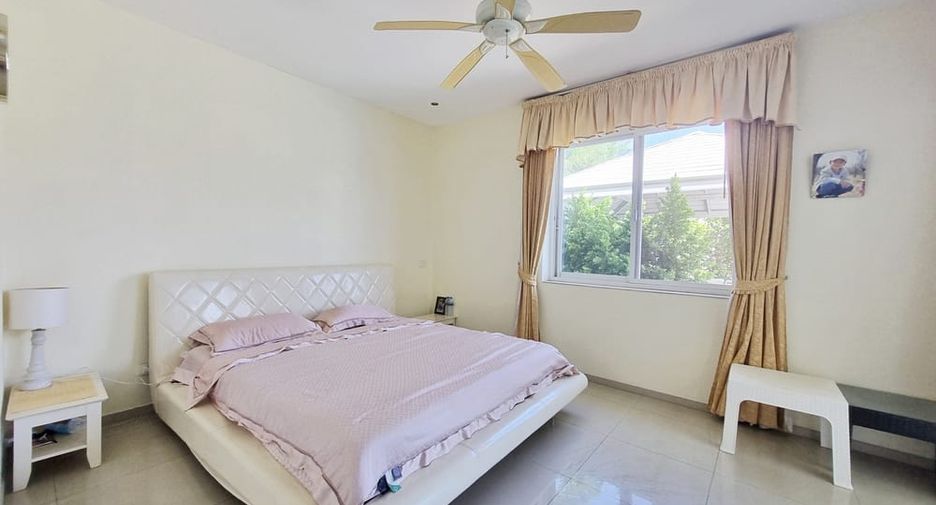 À louer 8 chambres villa à East Pattaya, Pattaya