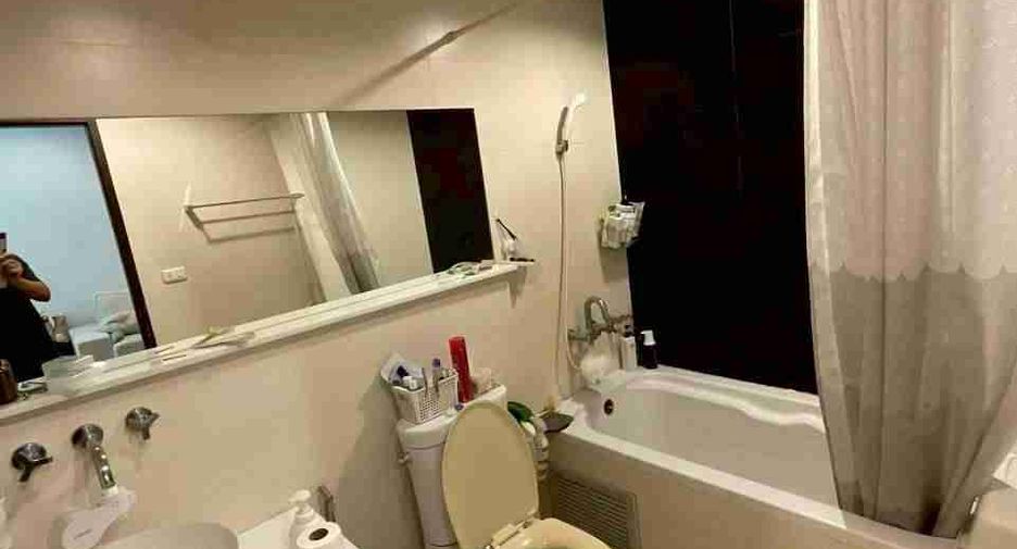For sale 1 Beds condo in Khlong Toei, Bangkok