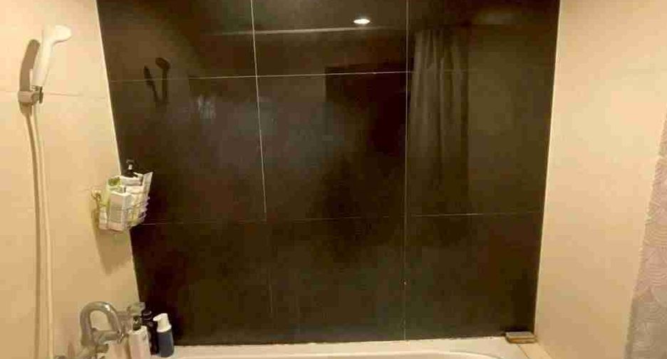 For sale 1 Beds condo in Khlong Toei, Bangkok