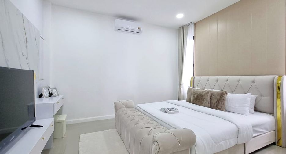 For sale 3 bedrooms villa in East Pattaya, Pattaya