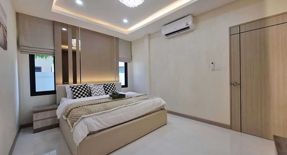 Villa en alquiler y en venta de 4 habitaciones en East Pattaya, Pattaya