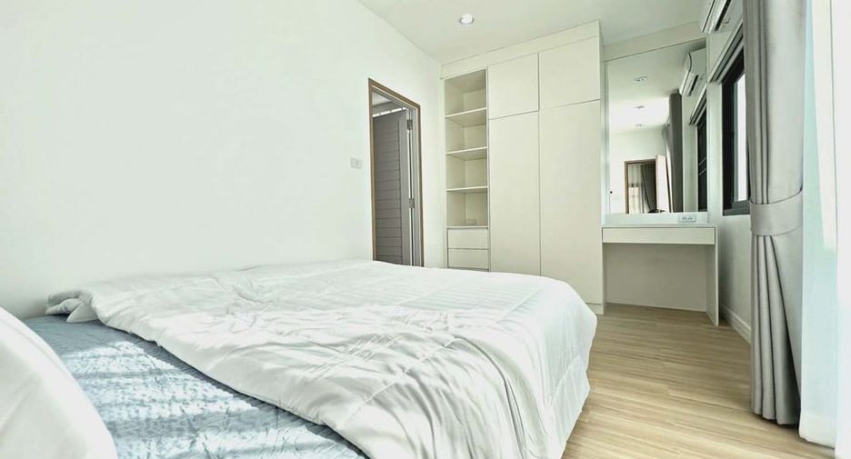 À louer et à vendre 3 chambres villa à Sattahip, Chonburi