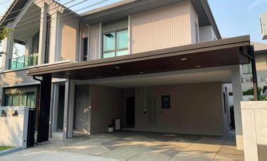 For rent and for sale 4 bedrooms house in Chatuchak, Bangkok