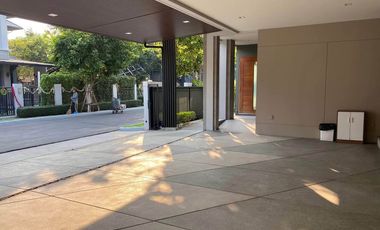 For rent and for sale 4 bedrooms house in Chatuchak, Bangkok