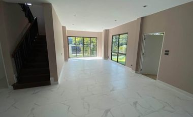For rent and for sale 4 bedrooms house in Chatuchak, Bangkok