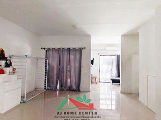 For sale 3 bedrooms townhouse in Thung Khru, Bangkok