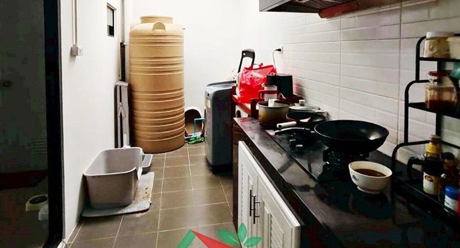 For sale 3 bedrooms townhouse in Thung Khru, Bangkok