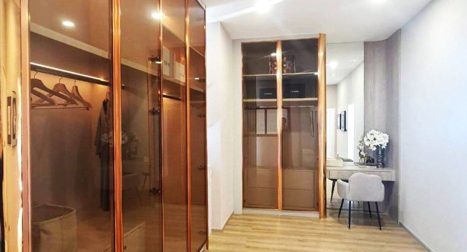 Продажа 4 спальни вилла в Huay Yai, Паттайя