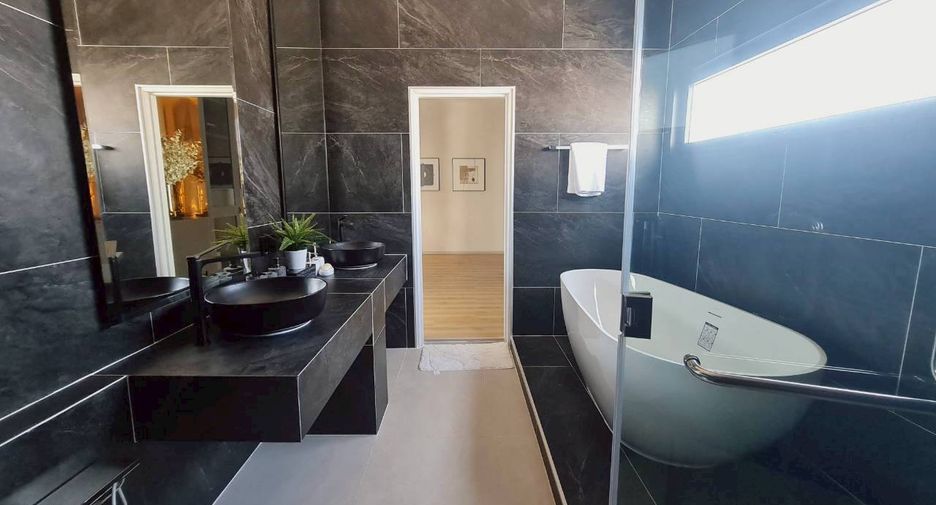 Продажа 4 спальни вилла в Huay Yai, Паттайя
