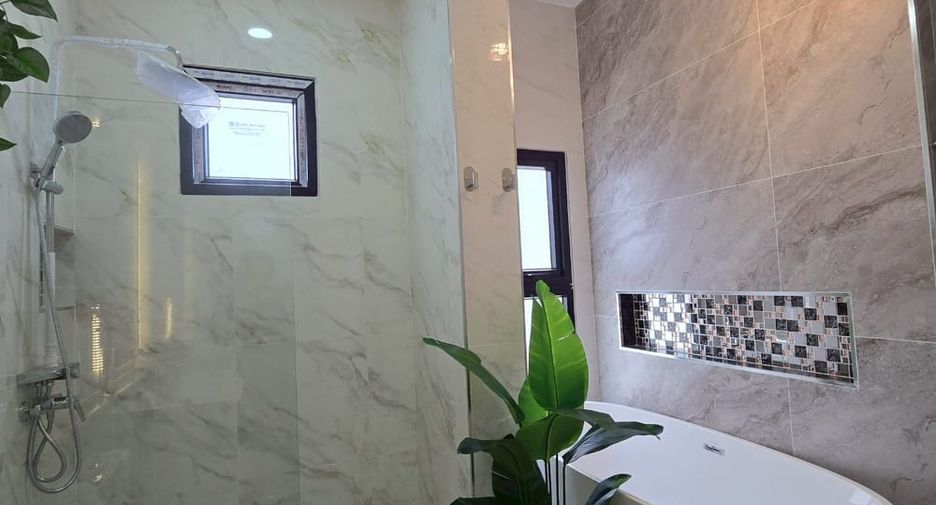À vendre 3 chambres villa à Huay Yai, Pattaya