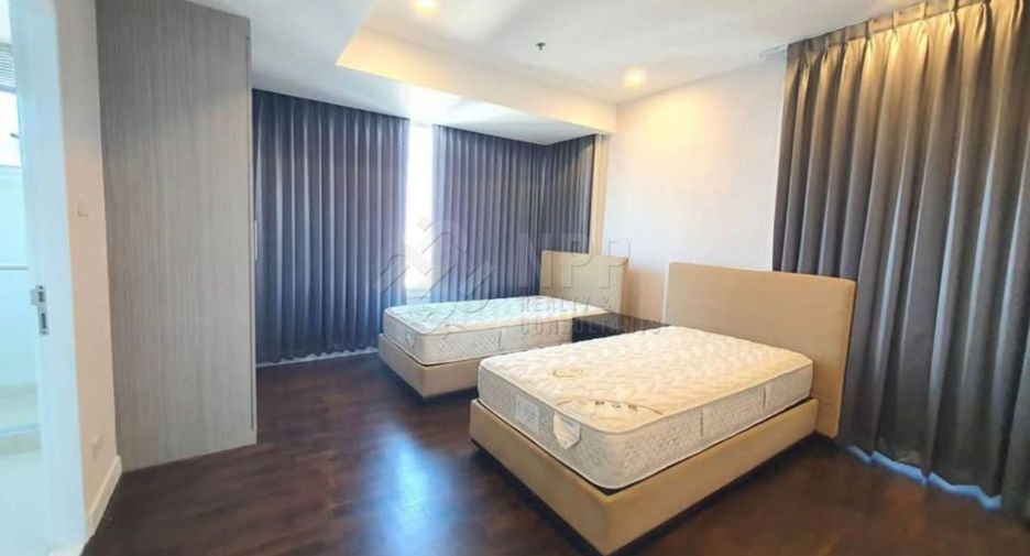 For rent そして for sale 4 ベッドルーム condo in Khlong Toei, Bangkok
